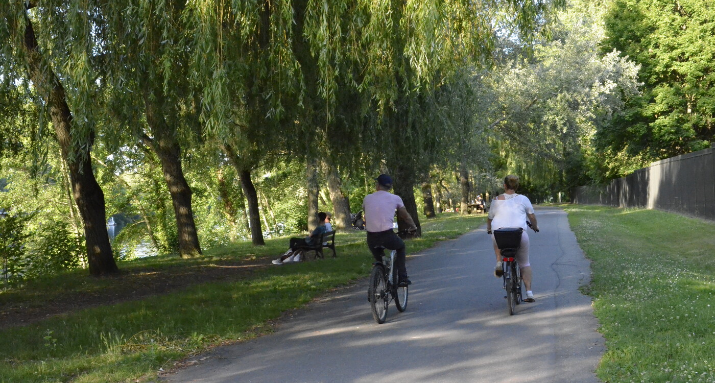 Cyclistes sur les Bords de l'Oise