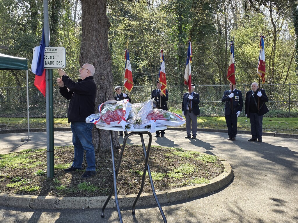 Cérémonie de la Journée nationale du souvenir et de recueillement à la ...